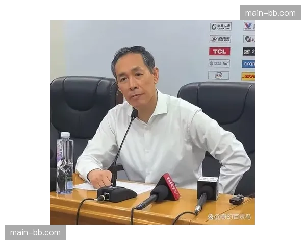 许利民三后卫阵容引发争议 末节启用杰曼陈盈骏孙亚辉组合